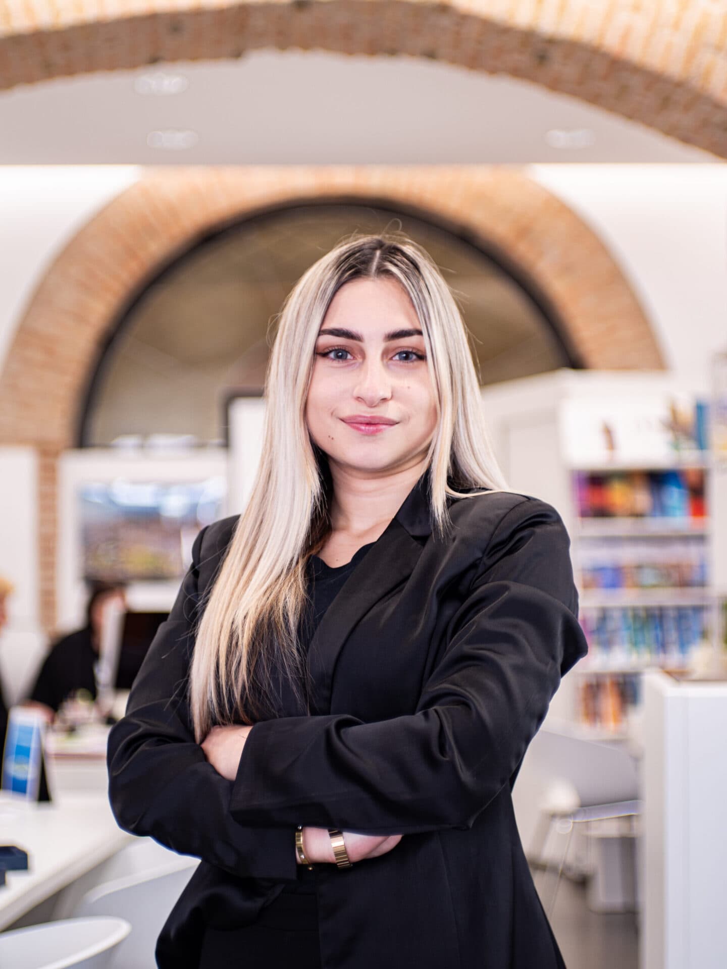 Sabrina, Travel Designer